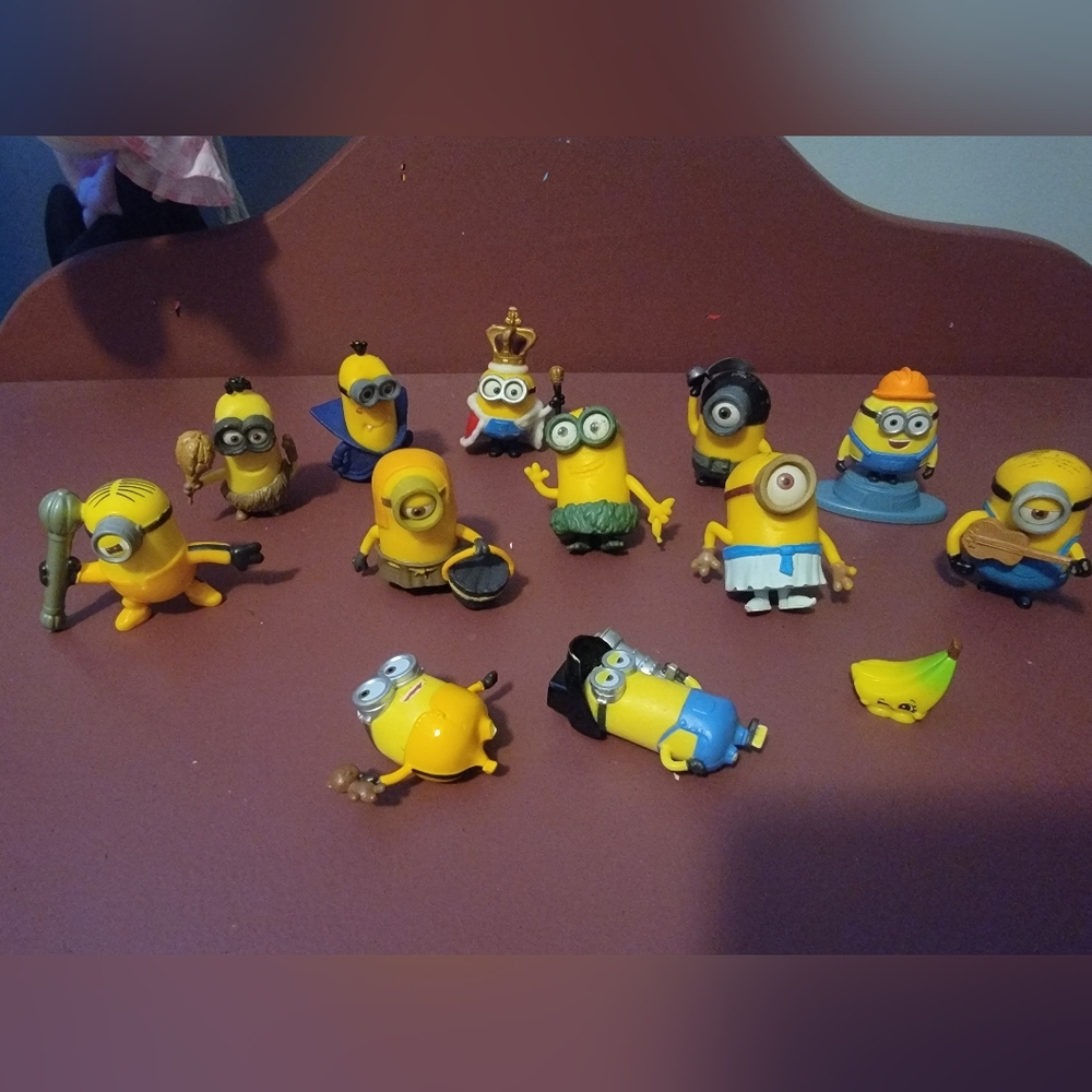 Mixed Lot bundle of 13 Despicable Me Minion Toy Items McDonald's  & Others